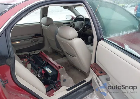 1997 Oldsmobile Aurora из США, поврежденный, VIN 1G3GR62C9V4106610